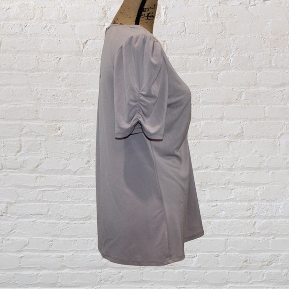 Express Short Sleeve Blouse - Picture 2 of 5